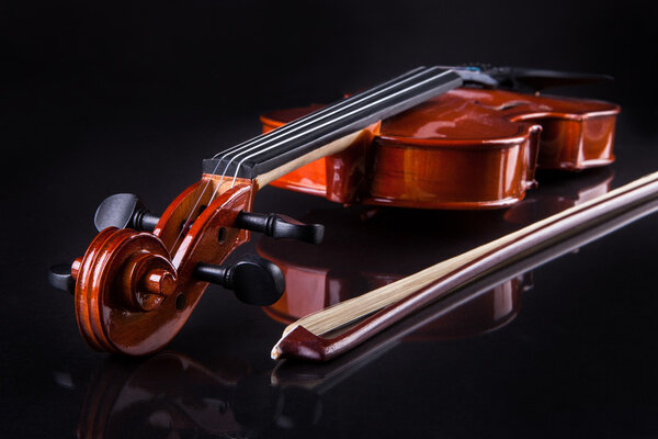 Винтажная скрипка
