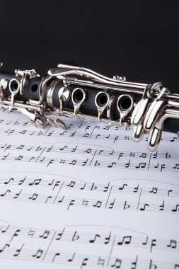 klarnet ve müzik notası
