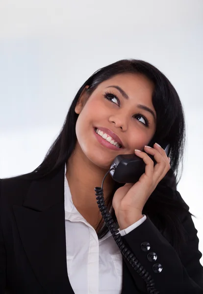 Young Woman Talking On Telephone — Stock Photo, Image