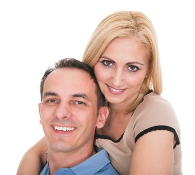 genç adam piggybacking kadın