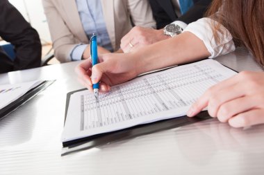 iş tartışarak yeni projesi