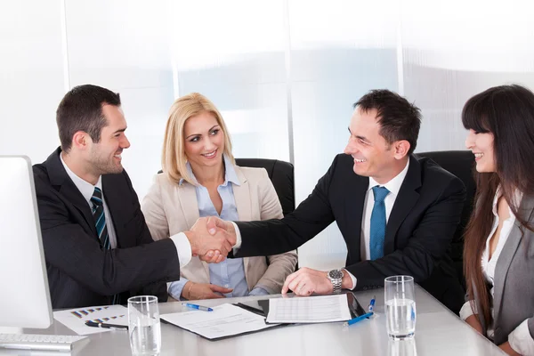 Two Businessman Shaking Hands — Stock Photo, Image