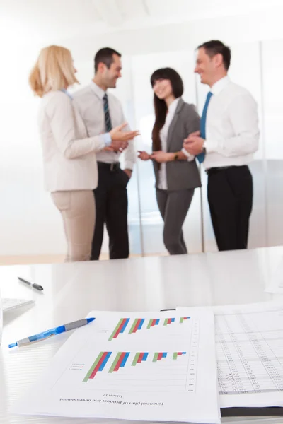 Business Graph Chart On A Table — Stock Photo, Image