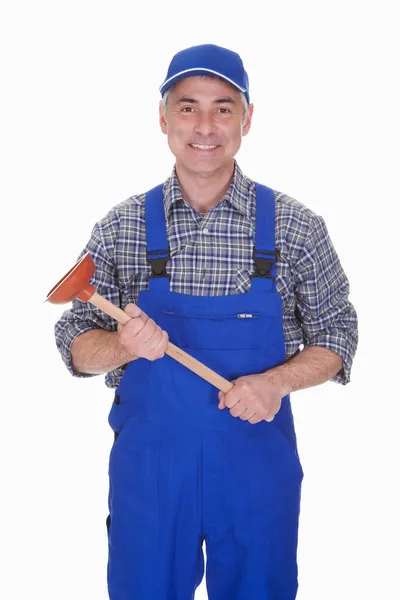 Retrato del émbolo de sujeción de fontanero masculino —  Fotos de Stock