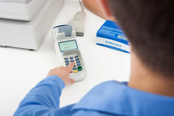 Finger Entering The Pin Code In Card Reader Machine — Stock Photo, Image