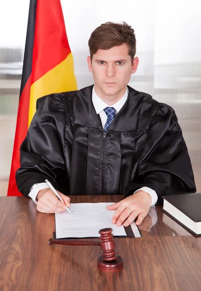 Male Judge In Courtroom — Stock Photo, Image