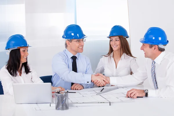 Two Architects Shaking Hands — Stock Photo, Image