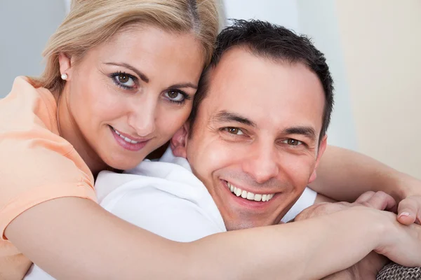 Retrato de casal feliz — Fotografia de Stock