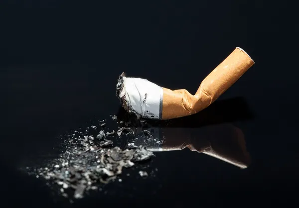 Cigarrillo trasero — Foto de Stock