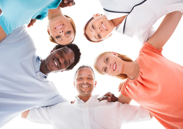 Groep mensen met hoofd samen — Stockfoto