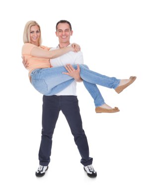 kız arkadaşı taşıyan adam portresi