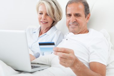 mutlu çift online alışveriş