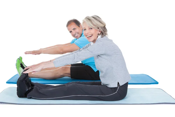 Mature Couple Exercising — Stock Photo, Image