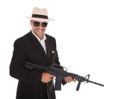 Olgun işadamı holding silahı