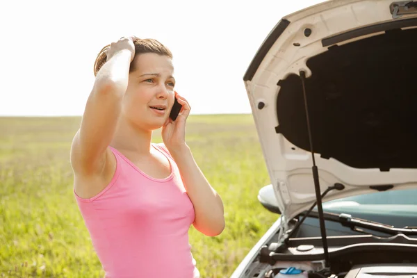 Desglose con el coche — Foto de Stock