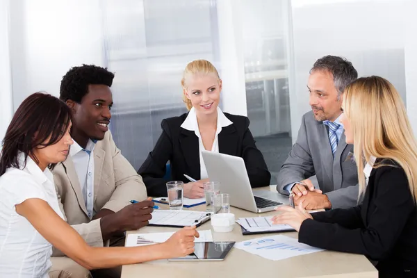 Group Of Businesspeople Discussing Together — Stock Photo, Image