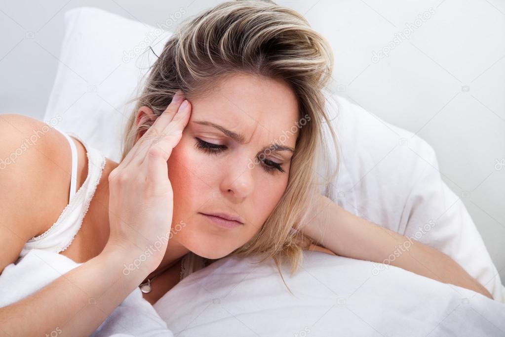 http://st.depositphotos.com/1010613/3037/i/950/depositphotos_30373039-Portrait-of-woman-with-headache.jpg