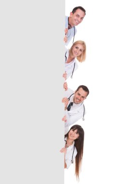 Doktor afişini holding grup