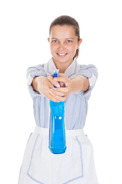 Mulher segurando líquido de limpeza — Fotografia de Stock