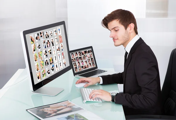 Professioneller Geschäftsmann bei der Arbeit — Stockfoto