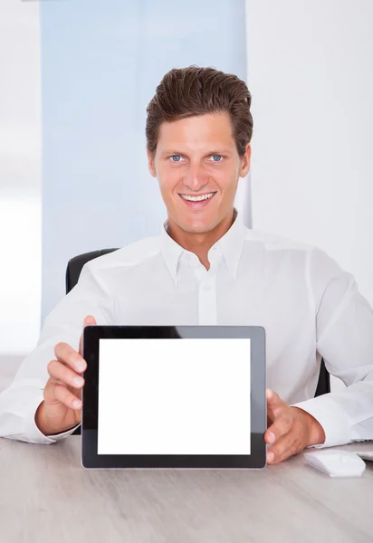 Man met digitale tablet — Stockfoto