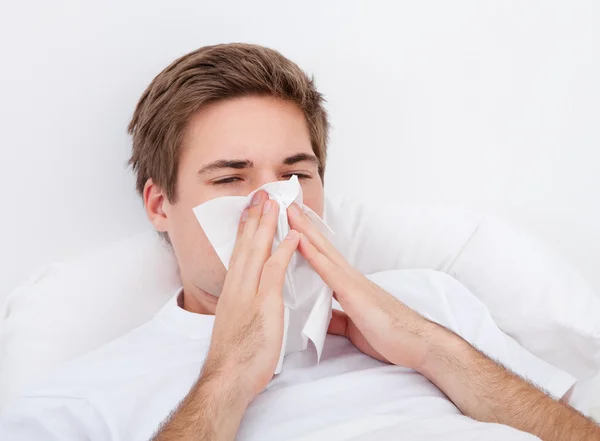 Man Blowing His Nose — Stock Photo, Image