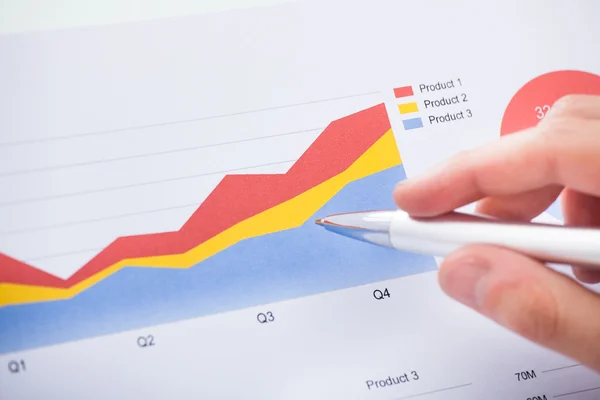 Pen Over Graph — Stock Photo, Image