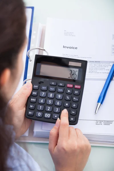 Beräkning av räkningar — Stockfoto