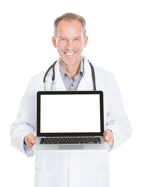 Doktor zobrazeno laptop — Stock fotografie