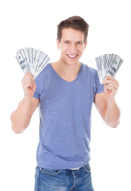 genç adam holding banknot