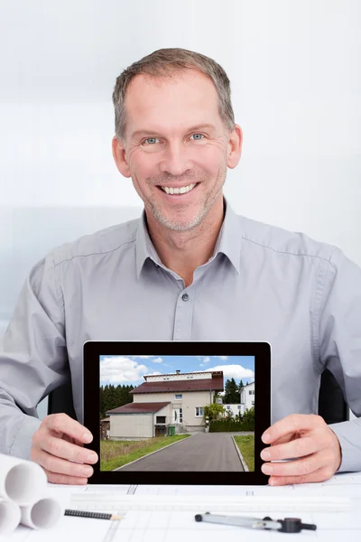 Architect Showing Picture Of House — Stock Photo, Image