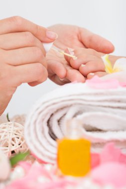 Şevval Özçelik Güzellik uygulanan tırnak vernik