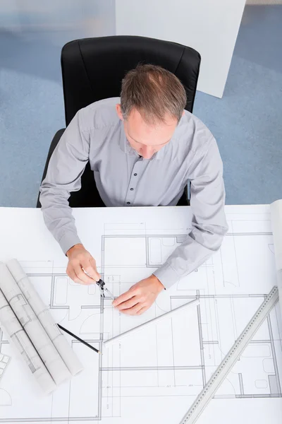 Architect Drawing On Blueprint — Stock Photo, Image