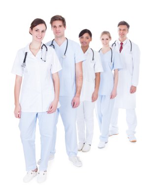 Doktorlar ve hemşireler üst üste