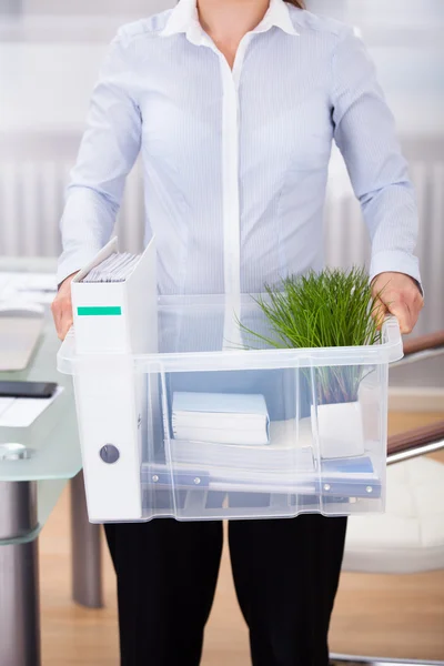 Geschäftsmann mit Bürobedarf — Stockfoto