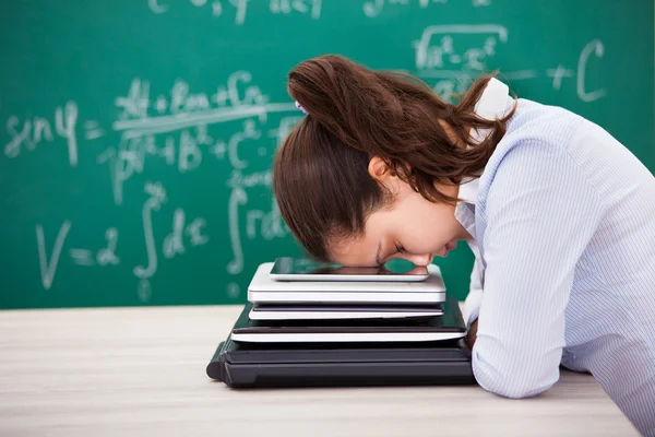 Woman Putting Head Down — Stock Photo, Image