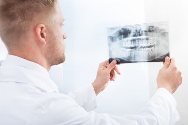 Doktor Röntgen film eğitimi