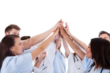 büyük bir grup motive doktorlar ve hemşireler