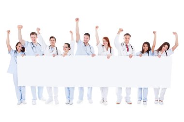 sağlık personelinin bir afiş holding grubu