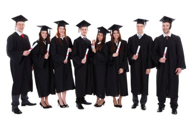 öğrenci grubu kendi diploma ile mezun oluyor.