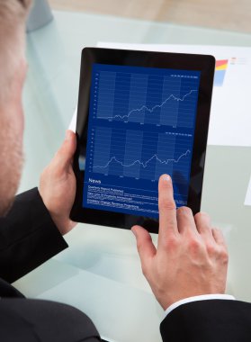 tablet PC'de gezinme işadamı