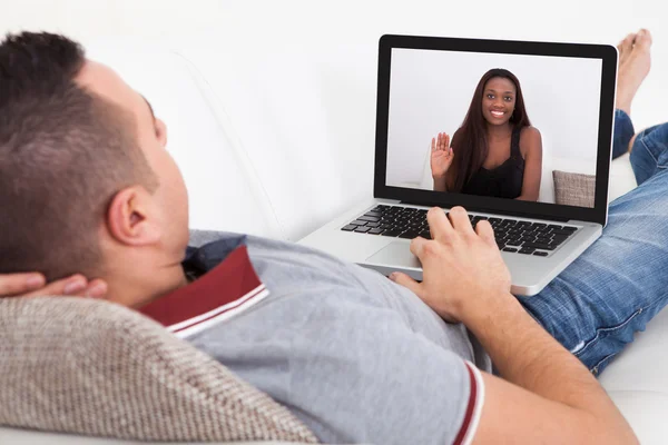 Man Having Video Chat With Girlfriend — Stock Photo, Image