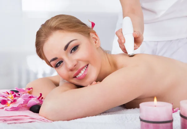 Woman Under Going Microdermabrasion Treatment — Stock Photo, Image