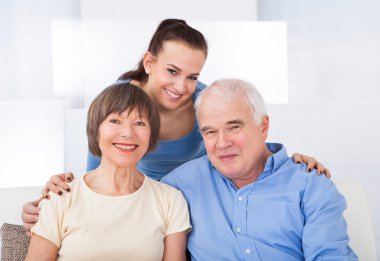 üst düzey bir çift ile mutlu caregiver