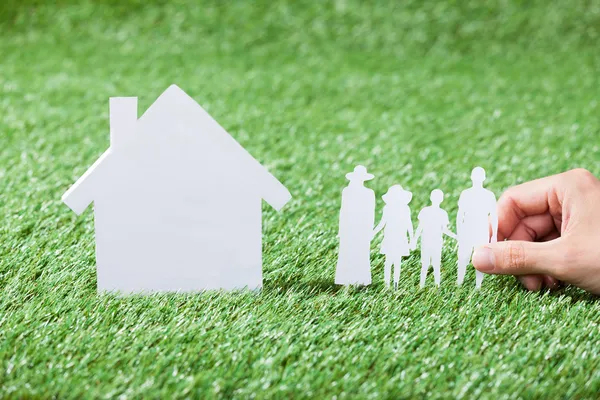 Model Of Family And House — Stock Photo, Image