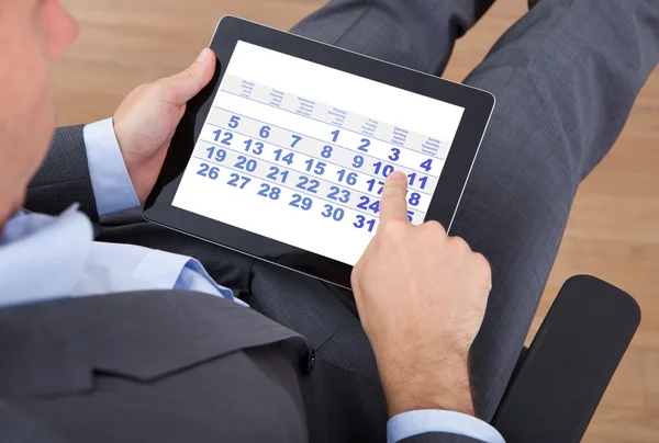 Businessman Using Calendar — Stock Photo, Image