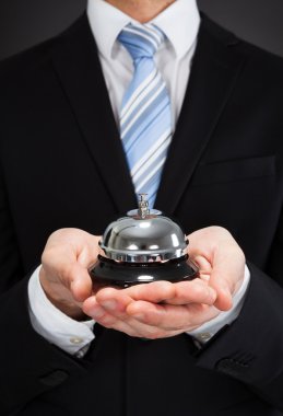 hizmet bell holding iş adamı