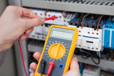 Elektrikçi muayene fusebox