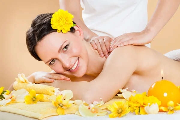 Woman Receiving Back Massaging — Stock Photo, Image