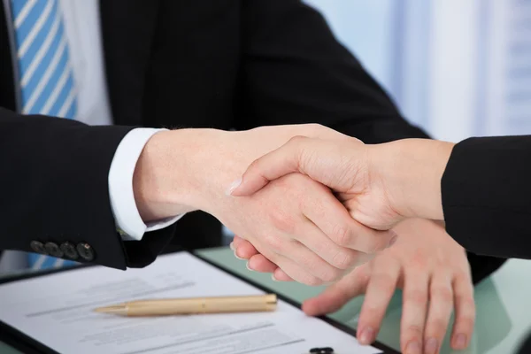 Business People Shaking Hands — Stock Photo, Image